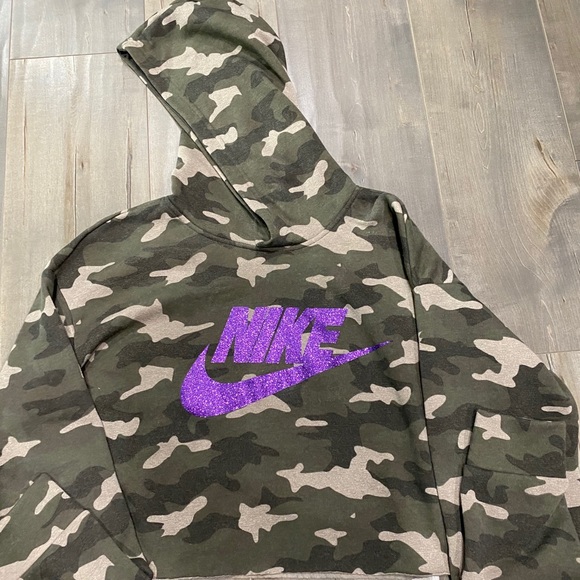 Vintage Nike Crop Camo Swestshirt - Picture 3 of 3